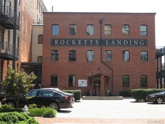 Building Photo - 251 Rocketts Way