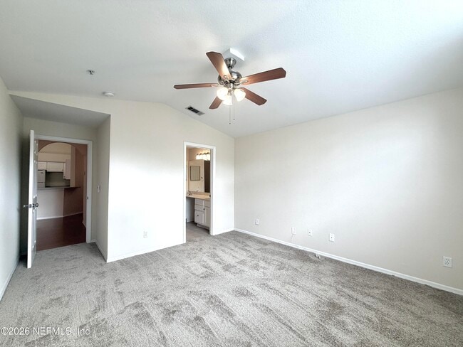 Building Photo - 13810 Sutton Park Dr N