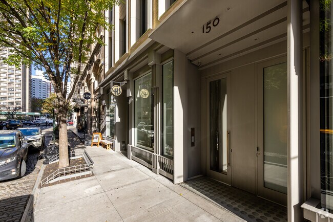 Entrance - 146-150 Wooster St
