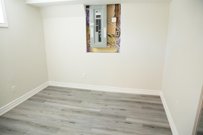 Photo du bâtiment - 4 Camilla Crescent