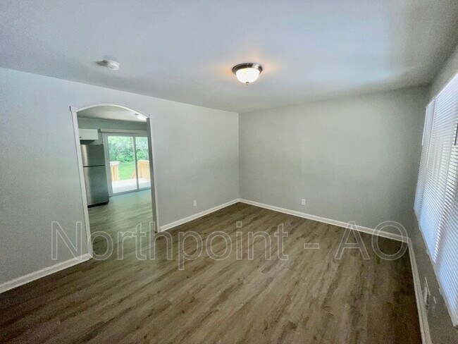 Foto del edificio - 6040 Brookdale Ln SW