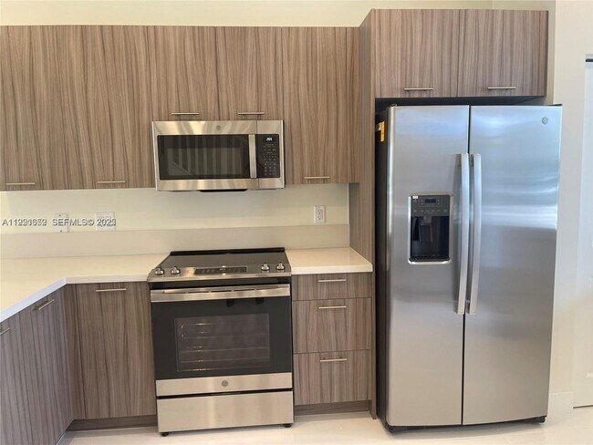 Foto del edificio - 10300 NW 66th St