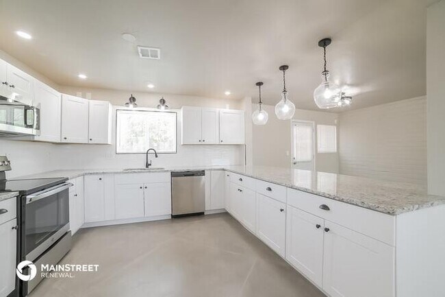 Building Photo - 635 S Tudor Place, Tucson, AZ 85710