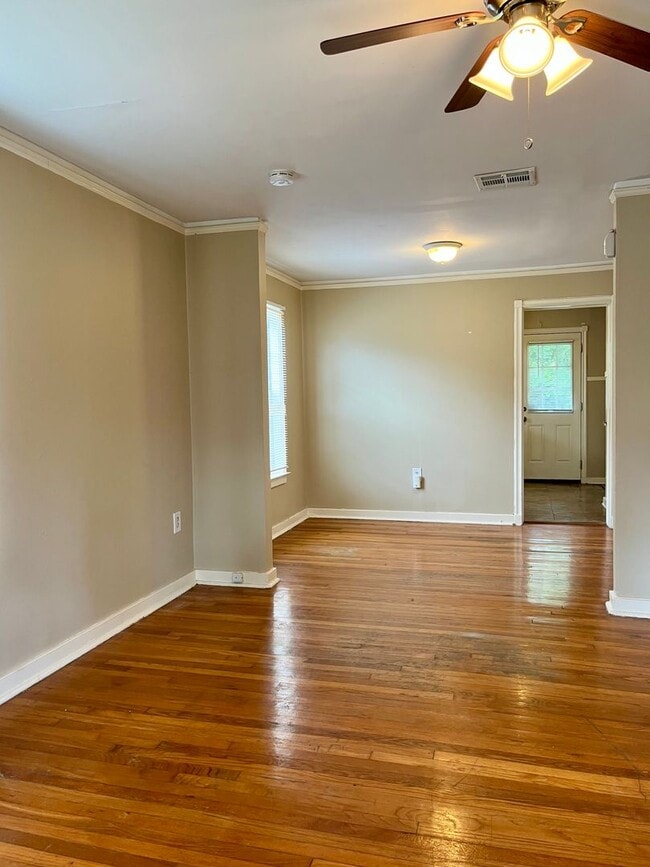 Photo - Great location in Garden District seconds from Downtown and LSU! House