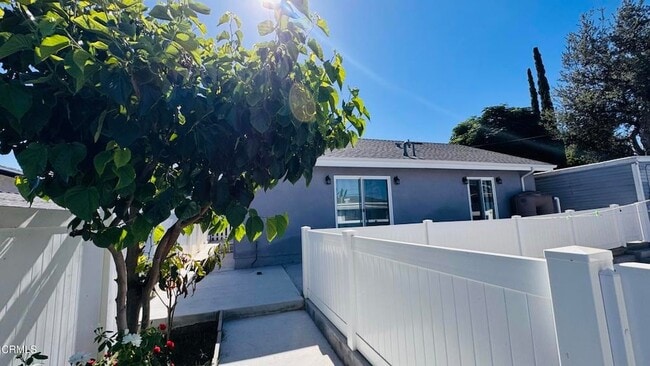 Photo - 10926 Woodward Avenue Unit House