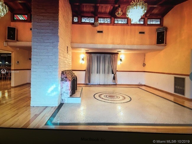 Foto del edificio - 210 NE 107th St