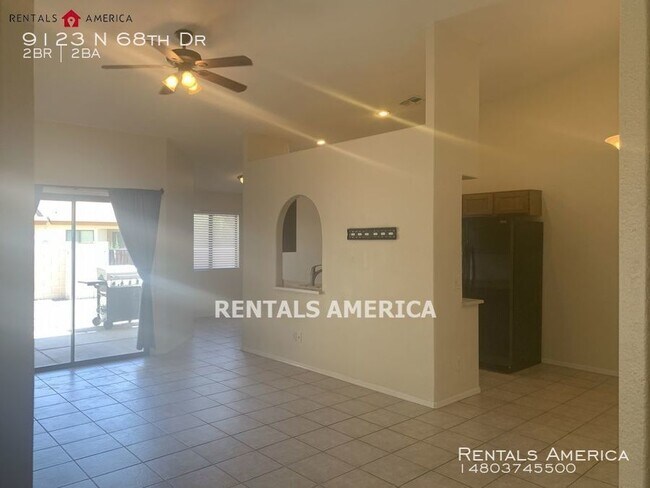 Building Photo - 2 Bed 2 Bath Single Story Condo W/ Backyard -