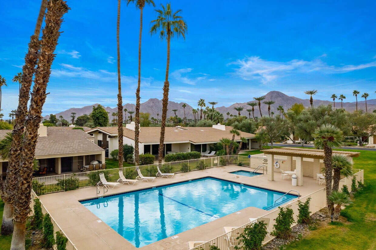 Primary Photo - 44837 Oro Grande Cir