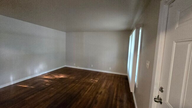 Foto del edificio - 22168 Yates Ave