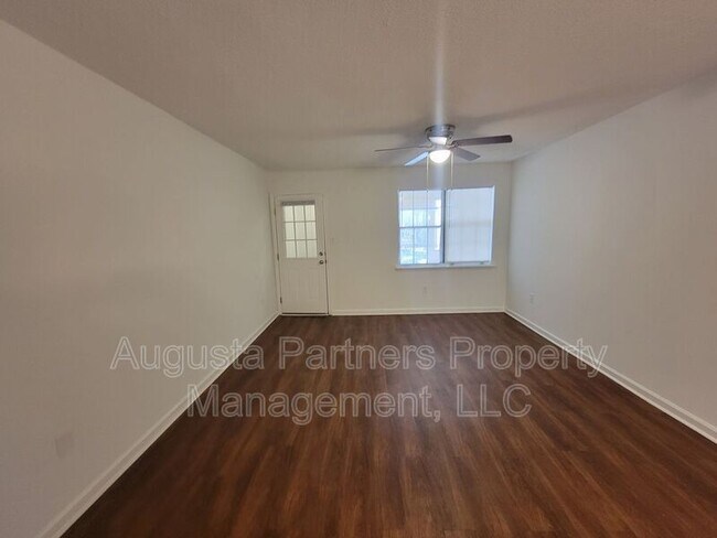 Foto del edificio - 779 Stevens Creek Rd