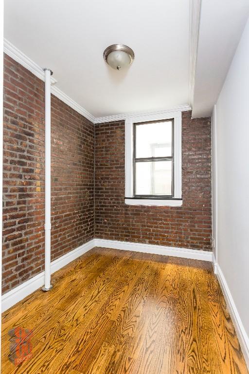 Foto del edificio - 219 E 23rd St