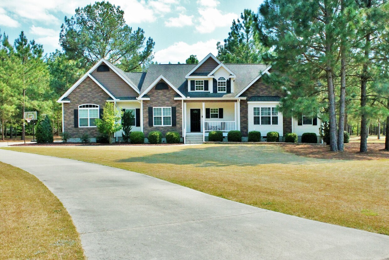 Primary Photo - 265 Ashleigh Blvd