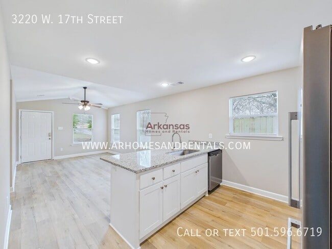 Foto del edificio - 3220 W 17th St