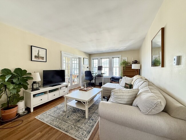 Building Photo - 32 Quincy St