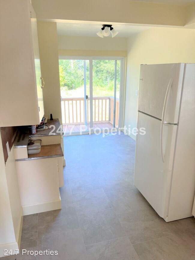 Foto del edificio - 4 br, 2 bath House - 2135 NE 112th Ave.