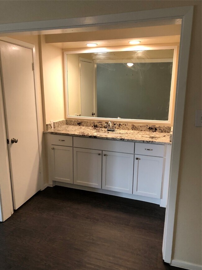 Foto del edificio - 23415 Cimber Ln