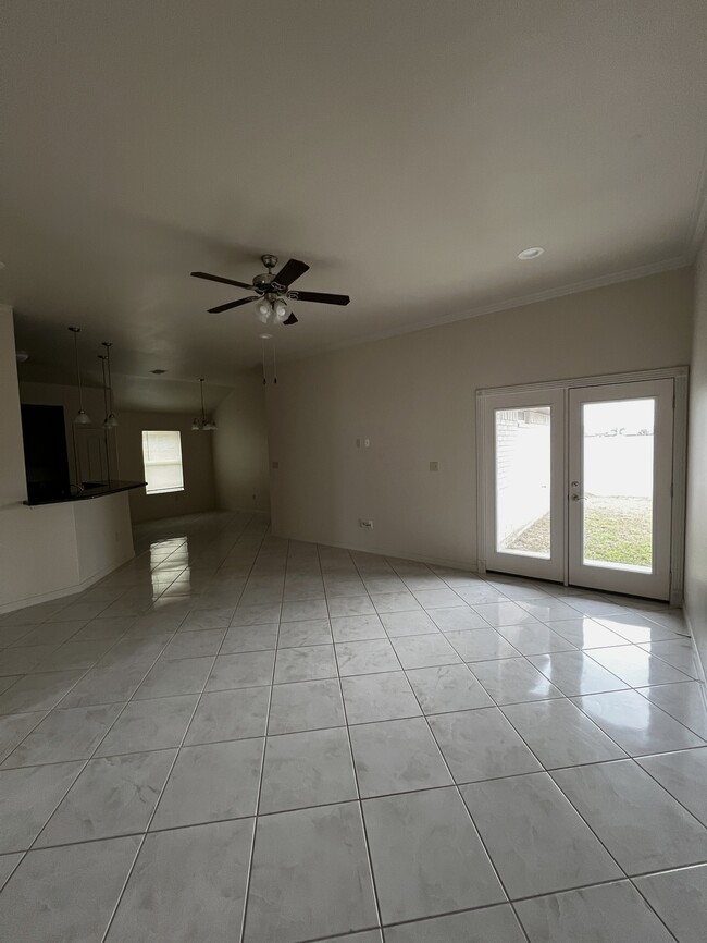 Building Photo - 4925 Ruidoso Pl