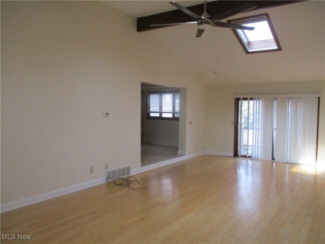 Foto del edificio - 7180 Chagrin Rd