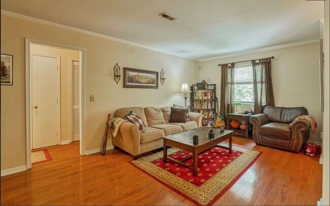 Building Photo - 3921 Overbrook Dr