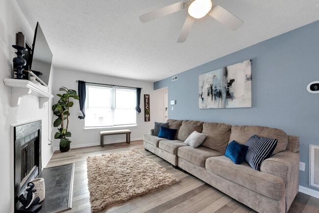 Foto del edificio - 633 Dorene Pl