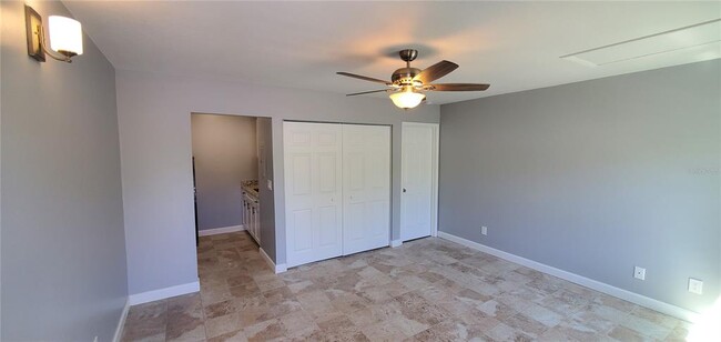 Building Photo - 4132 Dolphin Dr