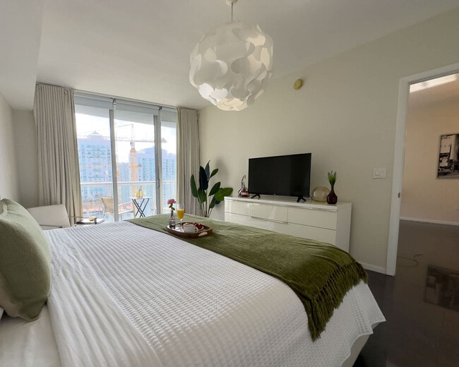 Foto del edificio - 485 Brickell Ave