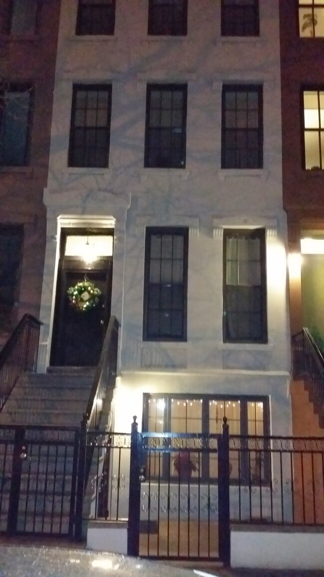 Front Entrance - 127 E 106th St