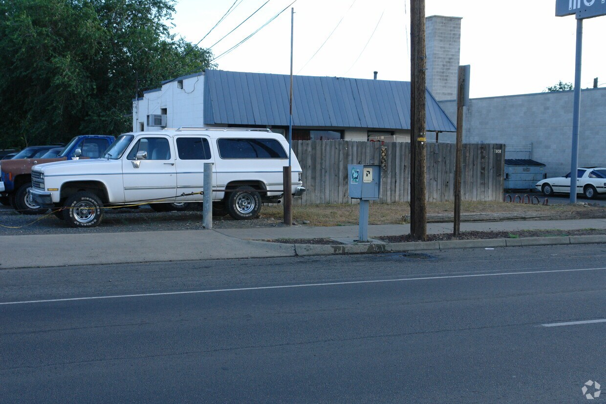 Foto del edificio - 1812 Fruitvale Blvd