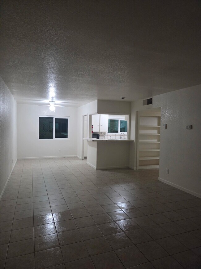 Foto del edificio - 1341 W Avenue J4