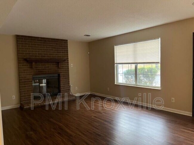 Foto del edificio - 841 Bent Tree Rd