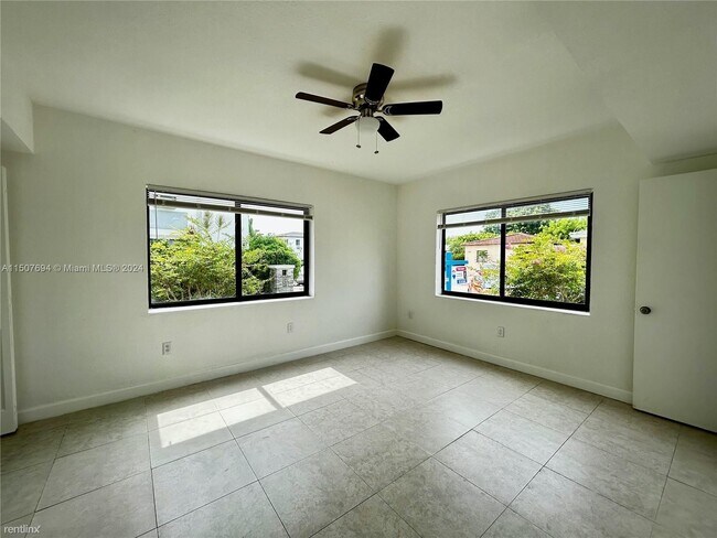 Building Photo - 3 br, 2 bath House - 875 80th St Apt 4