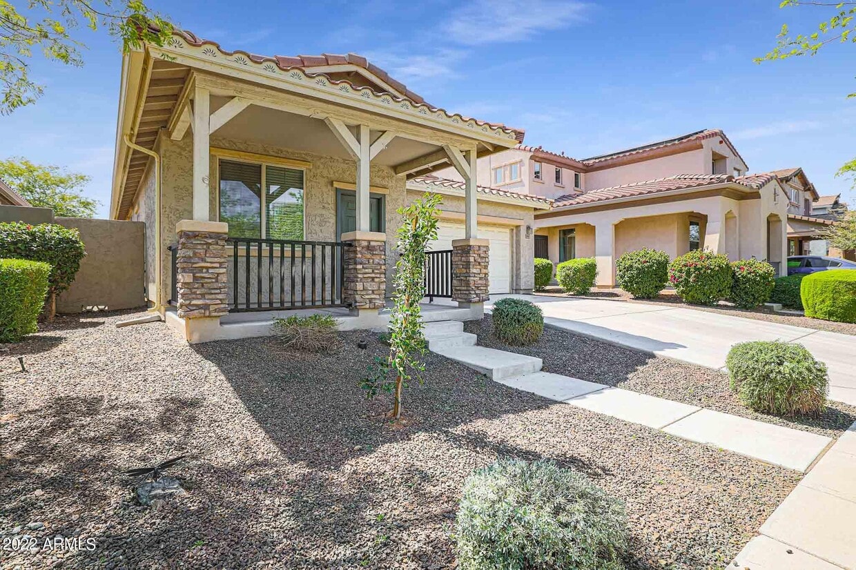 Primary Photo - 14903 W Georgia Dr