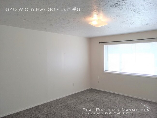 Foto del edificio - Nice townhome in Inkom Idaho