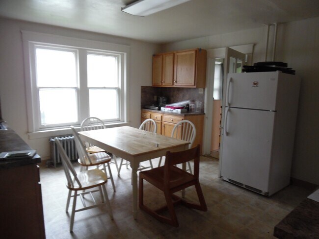 Foto del edificio - 425 E 5th St