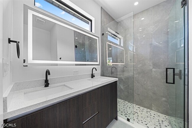 Building Photo - 3623 NW 45th St