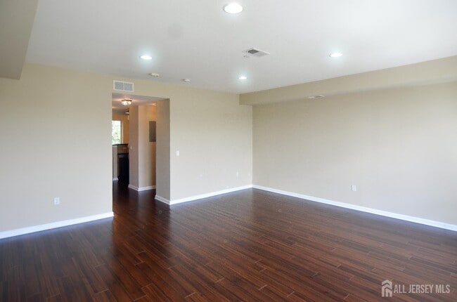 Building Photo - 368 Rector St