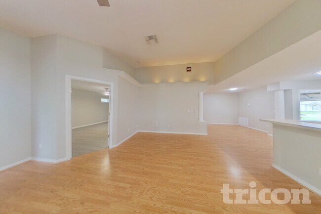 Foto del edificio - 2438 Pine Chase Cir