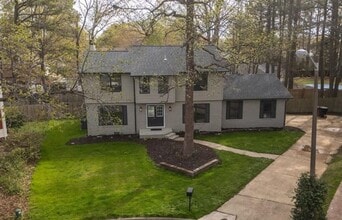 Building Photo - 2100 Cutler Ridge