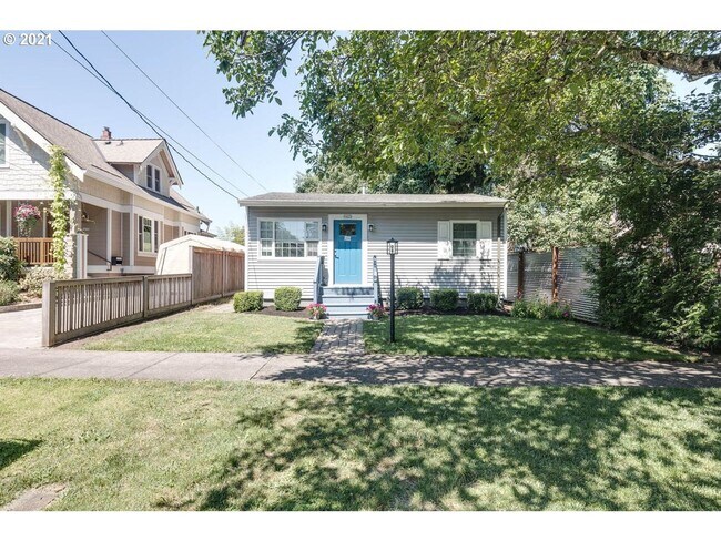 Building Photo - Charming 2Bd 1Ba Bungalow in St. Johns ~ U...