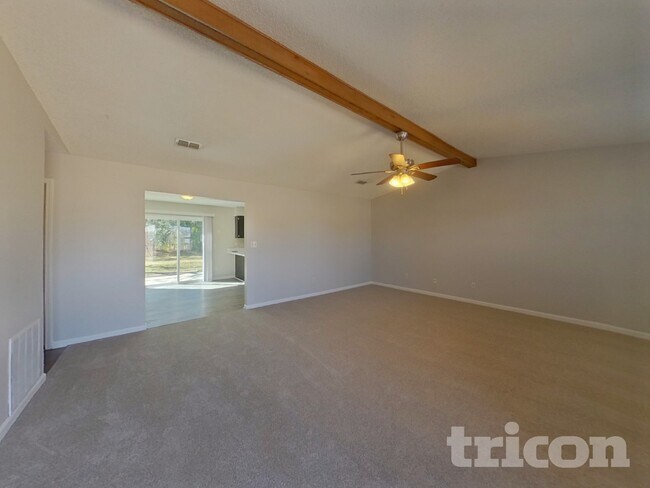 Foto del edificio - 7580 Falcon Trace Dr W