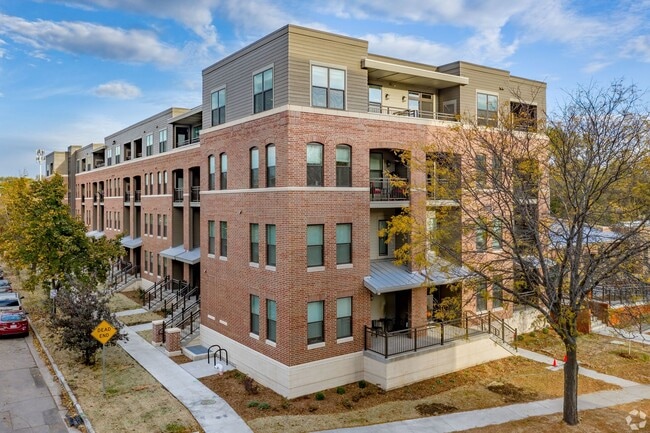Exterior - Fair Oaks