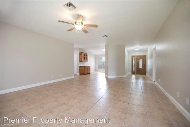 Building Photo - 3 br, 2 bath House - 940 Moon Lake Drive