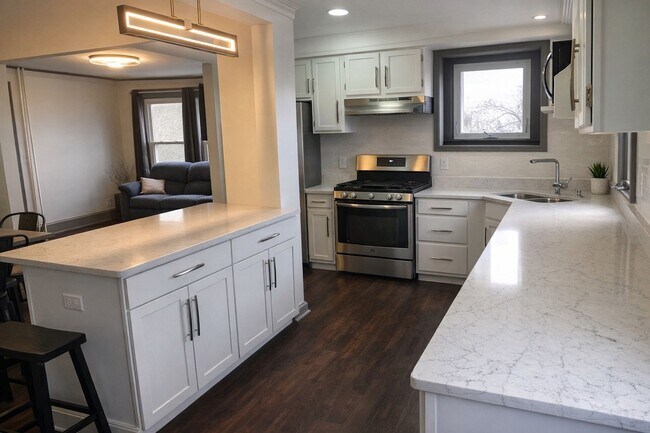 Foto del edificio - 306 Bryant Ave