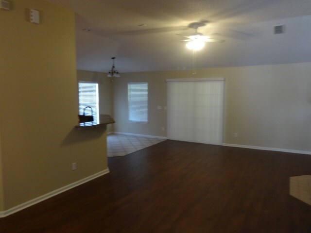 Building Photo - 8098 Keswick Court
