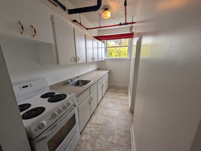 Building Photo - Beautiful Historic Building