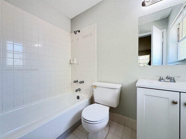 Foto del edificio - 95 NE 41st St