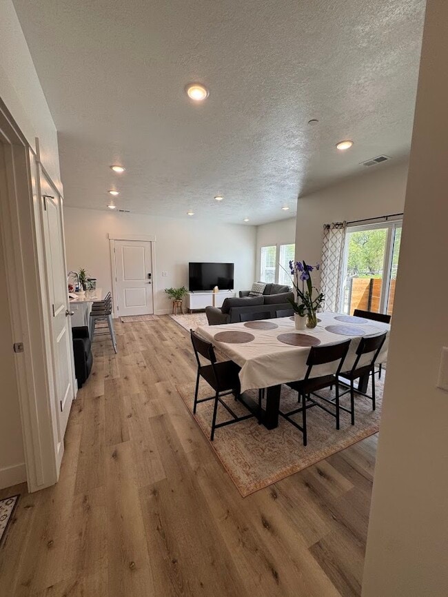 Building Photo - 3120 S 200 W