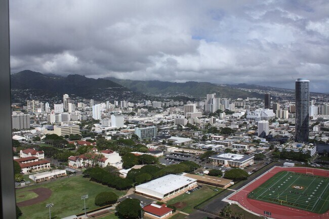Foto del edificio - Luxurious Condo with Mountain Views
