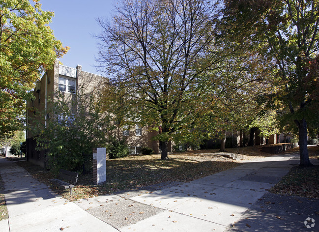 Building Photo - Marshall Square Apartments
