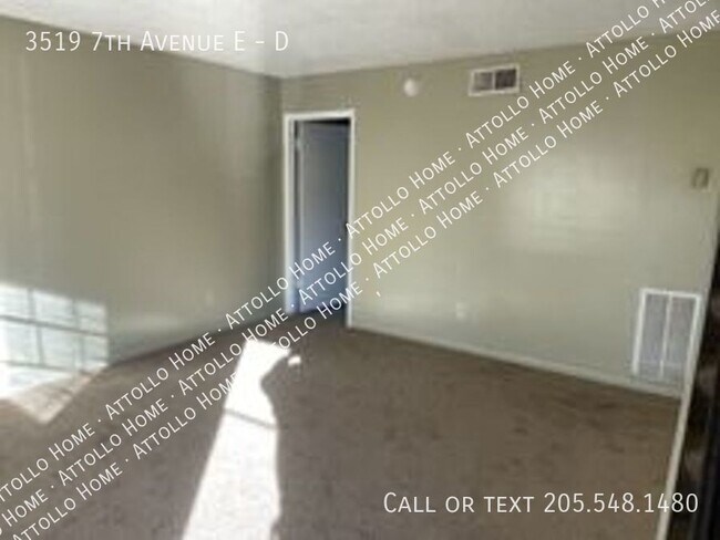 Building Photo - 2 bedroom/1 1/2 bath townhouse available N...